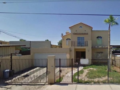Casa en venta en colonia Alamitos 4 recamaras