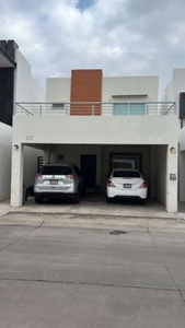 CASA EN VENTA EN PRIVADA EN VALLE ALTO, CULIACAN