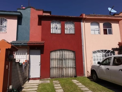 CASA EN VENTA EN SAUCES I, TOLUCA