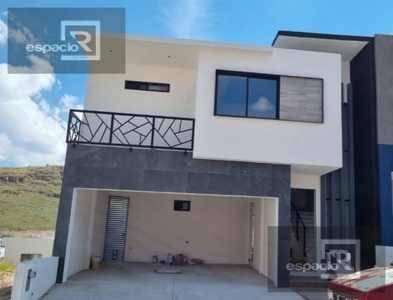 CASA EN VENTA EN VALDIVIA II CON RECÁMARA EN PLANTA BAJA Y PANELES SOLARES