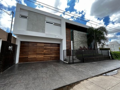 CASA EN VENTA LAS QUINTAS