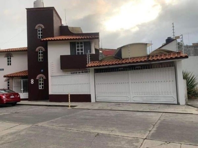 Casa en VENTA Morelia, a un costado de Costco (zona Sur).