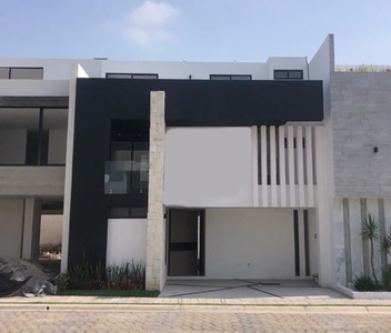 Casa en venta nueva con recamara planta baja Lomas de Angelópolis