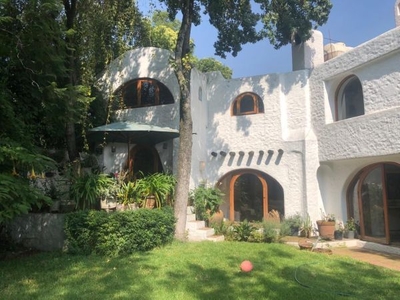 CASA EN VENTA O RENTA ESTILO MEDITERRANEO EN SAN JERONIMO LIDICE