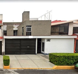 ¡Casa Hermosa en Venta, Taxqueña, Coyoacan. Cd. de Mex.