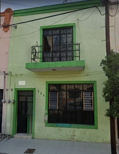 Funcional, clásica y con muchas habitaciones en la zona de Analco