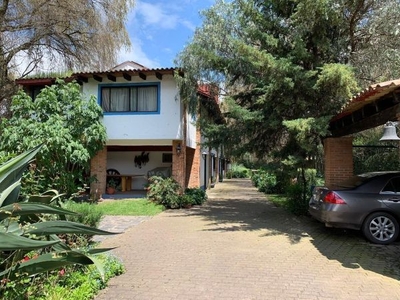 Hacienda en Venta con Hermosa Casa y 6000 M2 de Terreno en Ocoyoacac