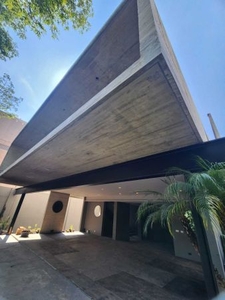 Lomas de Chapultepec, casa en VENTA nueva para terminar.
