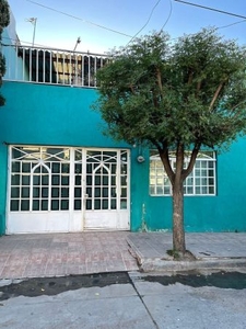 Se vende casa en Colonia Circunvalación Belisario