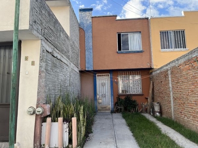 Se vende casa en Laureles Eréndira, Tarimbaro.