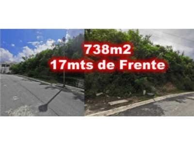 TERRENO EN VENTA BOSQUES DE VALLE ALTO 732 M 2 EN FRACC PRIVADO