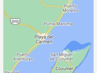 Terreno en Venta en Edo de Quintana Roo, cerca a Playa del Carmen, 2.6 hectáreas frente al Mar