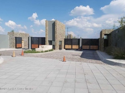 TERRENO EN VENTA EN LA VISTA RESIDENCIAL FRENTE A PASEO QUERETARO AMS22-1158