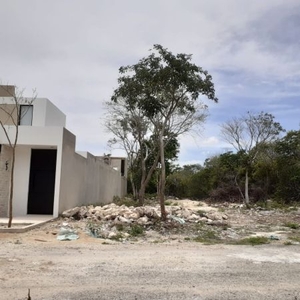 TERRENO EN VENTA, ZONA RESIDENCIAL DE TEMOZÓN NORTE, MÉRIDA, YUC.