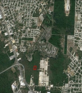 Terreno ideal para desarrollo comercial o habitacional junto a San Marcos Mérida