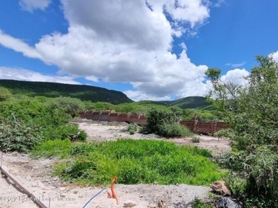 Terreno Venta Altozano Vistas a la Reserva Servicios Ocultos Querétaro 23-1926