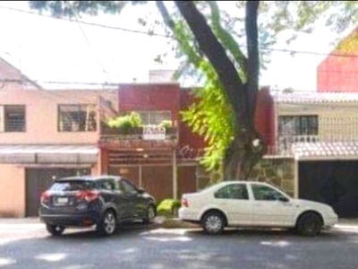 VENTA CASA COMO TERRENO EN DEL VALLE CENTRO.