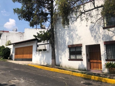 VENTA DE CASA EN CERRADA, LOMAS DE AXOMIATLA $ 9,490,000