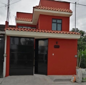 Venta de casa en colonia margarita maza de Juárez 4 habitaciones