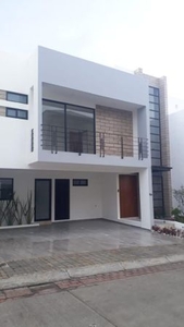 VENTA DE CASA EN LOMAS DE ANGELOPOLIS P. HIDALGO