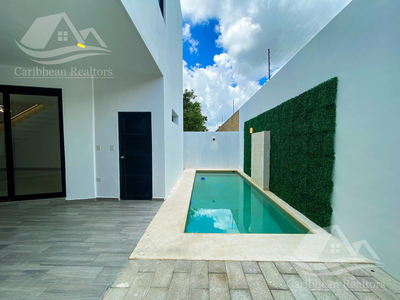 Casa En Renta, Residencial Vía Cumbres Cancún. Hcs2102