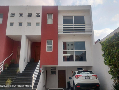 Casa En Venta En Cerrada Calz. S. Mateo San Juan Bosco Ru 24-2155