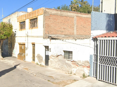 Casa En Venta En Guadalajara Col. Esperanza, Tum