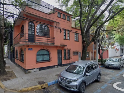 Casa En Venta En Miguel Hidalgo, Col. San Miguel Chapultepec, Tum.