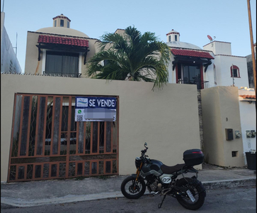 Casa En Venta En Playa Del Carmen Santa Fe De 4 Rec, Plusvalia Asegurada.