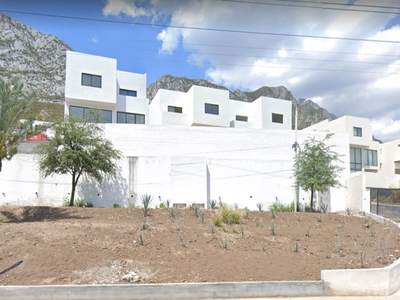 Gran Oportunidad Para Adquirir Una Casa En Fraccionamiento En Calle Joan Miro, Pedregal De La Huasteca, Santa Catarina, Nuevo León