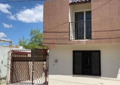Casa en Venta con recámara en planta baja, Residencial Del Valle, Torreón, Coahuila