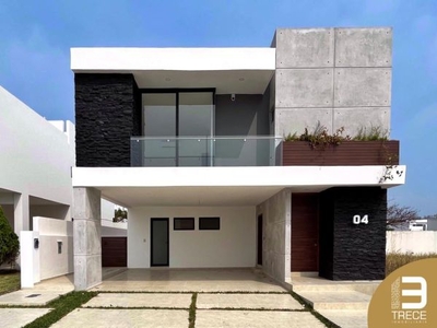 Casa en Venta de 3 habitaciones con amplio Jardín en la Riviera Veracruzana