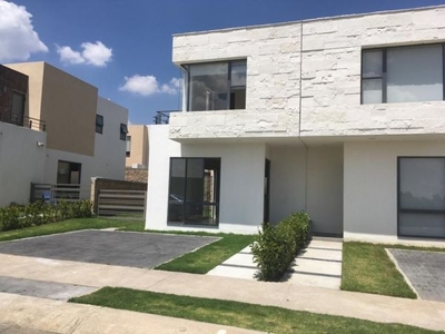 CASA EN VENTA EN VILLAS DEL CAMPO, CALIMAYA