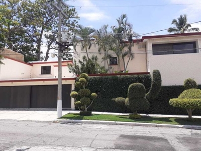 Hermosa residencia en privada, Lomas de Cuernavaca, Temixco Morelos.