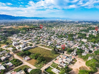 Terreno Estratégico con Comodidades Cercanas.