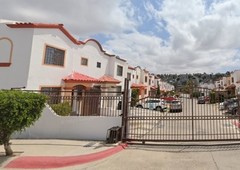 Casa habitacion de 2 niveles en REMATE BANCARIO en Tijuana, Baja california