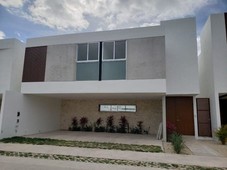 de 300 a 500 mts. en venta en hacienda xcanatun mérida