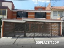 en venta, casa a pasos de zona azul - 2 baños - 254 m2