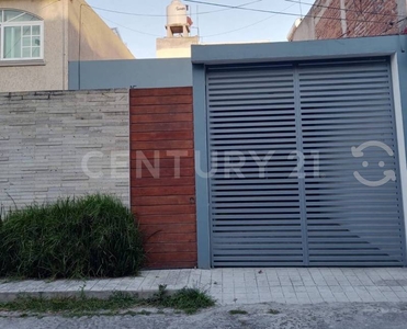 CASA EN RENTA EN PRIVADA ARBOLEDAS II, EN METEPEC