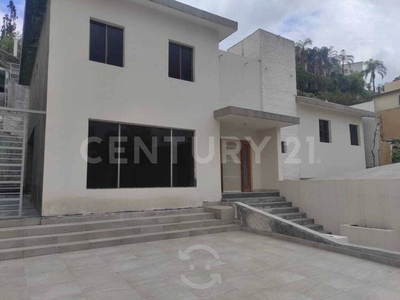 Casa en venta en Cumbres 2do Sector