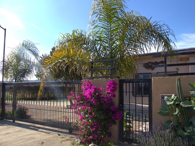 Doomos. Casa de campo en VENTA, Valle de Guadalupe, Ensenada, B.C.