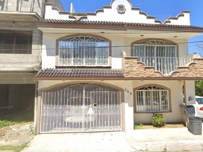 Casa En Remate Bancario En Blanca Mariposa, Villahermosa, Tab. (65% Debajo De Su Valor Comercial, Solo Recursos Propios, Unica Oportunidad) -ijmo2