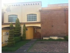 4 cuartos, 211 m casa en renta en barrio de santiaguito mx19-gr2637