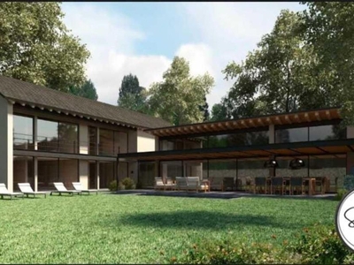 Casa en venta Avenida Rosales, Avándaro, Valle De Bravo, México, 51200, Mex