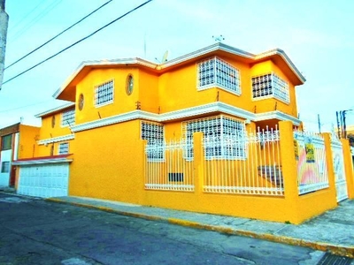 Magnifica Casa En Venta En Esquina (Toluca Centro)