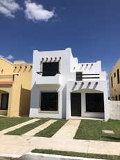 Doomos. Casa amueblada en Gran Santa Fe, Mérida