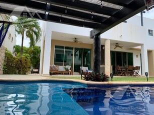 Doomos. Casa en renta en Villa Magna Cancún / Codigo: CLM1033