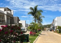 doomos. casa nueva en renta en lomas de ahuatlán