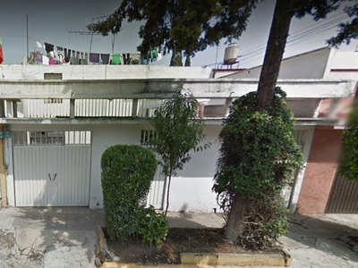 Casa en venta Calle Viveros De Asís 182, Mz 003, Habitacional Viveros De La Loma, Tlalnepantla De Baz, Estado De México, México