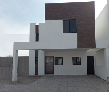 Casa En Venta En Fraccionamiento Lomas De Las Etnias, Torreon